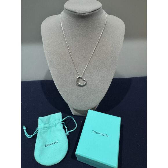 Tiffany & Co. Elsa Peretti Open Heart Pendant Necklace SS
(Medium/Large) - Picture 1 of 2